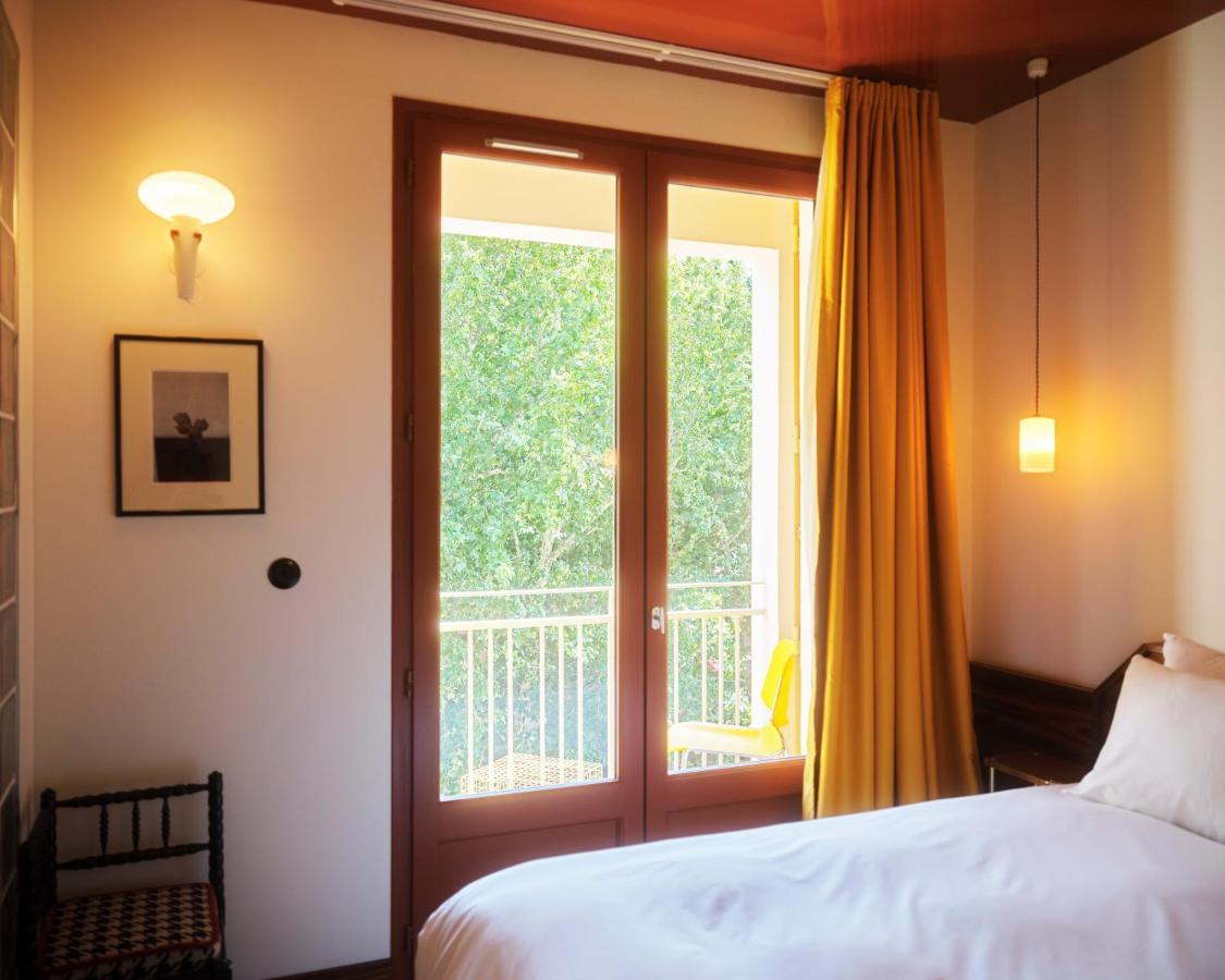 Hotel Present - Entree Autonome, Reception En Ligne - Encore Mieux آرْلْ المظهر الخارجي الصورة