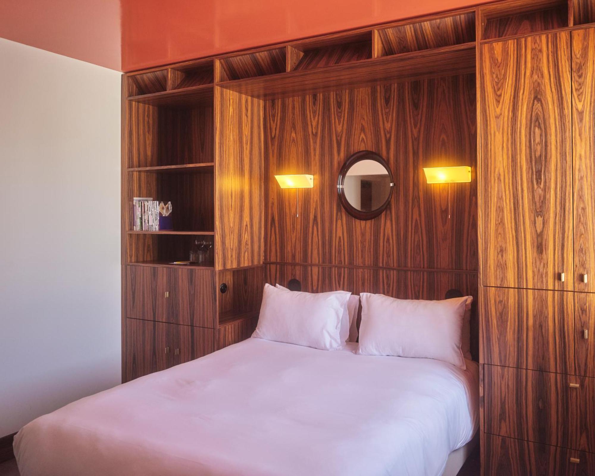 Hotel Present - Entree Autonome, Reception En Ligne - Encore Mieux آرْلْ المظهر الخارجي الصورة